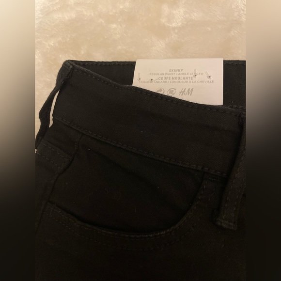 H&M Black Skinny Jeans, Size 25 W / NEW WITH TAGS - Picture 7 of 8